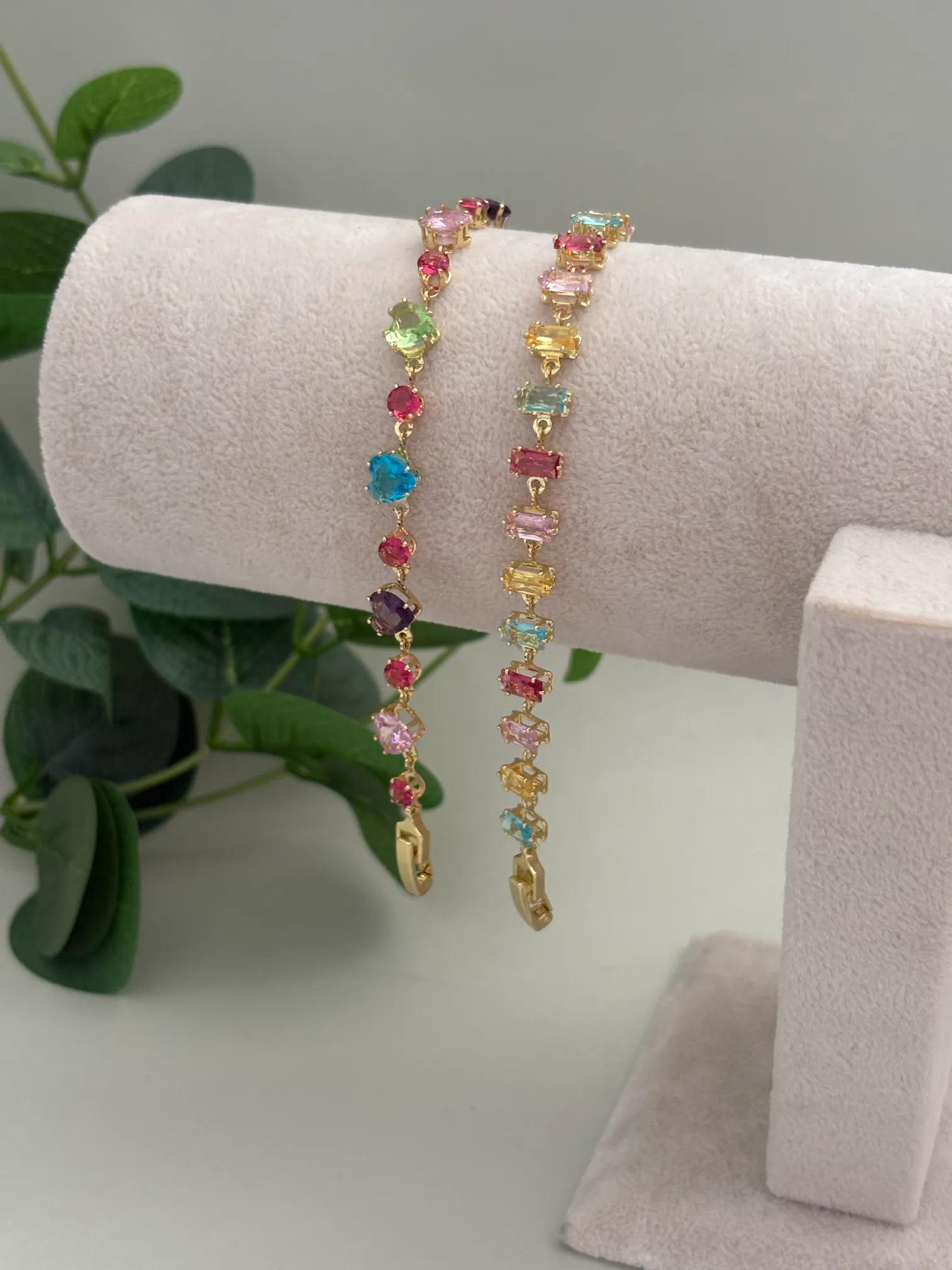 Renkli Kristal Taşlı Bileklik Modelleri Renkli Kristal Taşlı Bileklik Modelleri